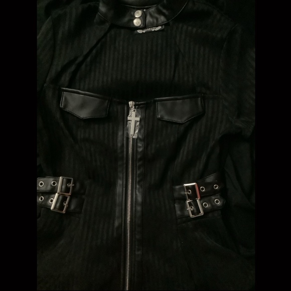 *SOLD* KILLSTAR DARK ENTERPRISE GOTHIC TOP PINSTRIPE SIZE L BRAND NEW - Picture 7 of 16